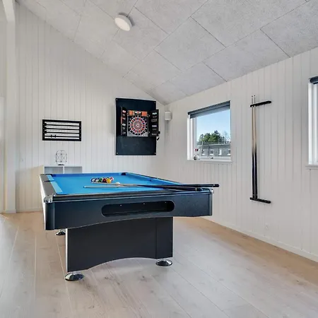 5 Star In Aakirkeby, Cleaning Included *