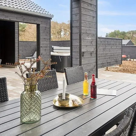 5 Star In Aakirkeby, Cleaning Included *