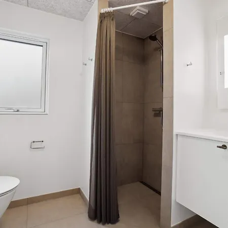 Prázdninový dům 5 Star In Aakirkeby, Cleaning Included