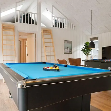 5 Star In Aakirkeby, Cleaning Included * Vester Somarken