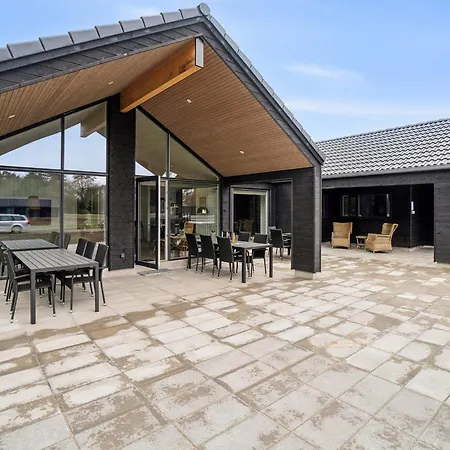 5 Star In Aakirkeby, Cleaning Included