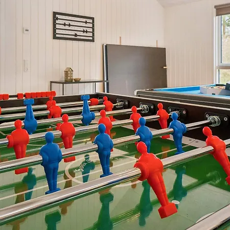 Prázdninový dům 5 Star In Aakirkeby, Cleaning Included *